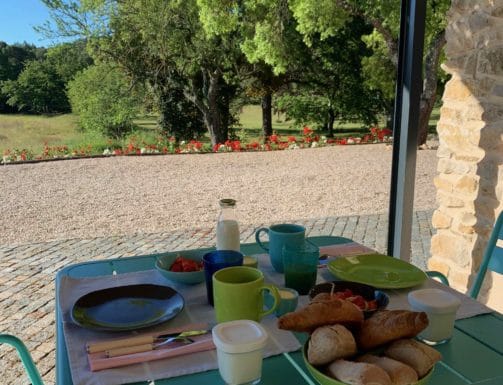 petit-déjeuner-maison-d-hôtes-Venelles-PACA